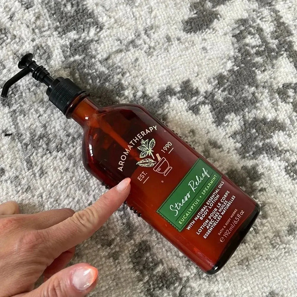 🔥4/$20 Bath and Body Works Aromatherapy Stress Relief  Cream - Picture 6 of 7